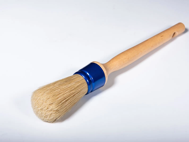 Round paint brush